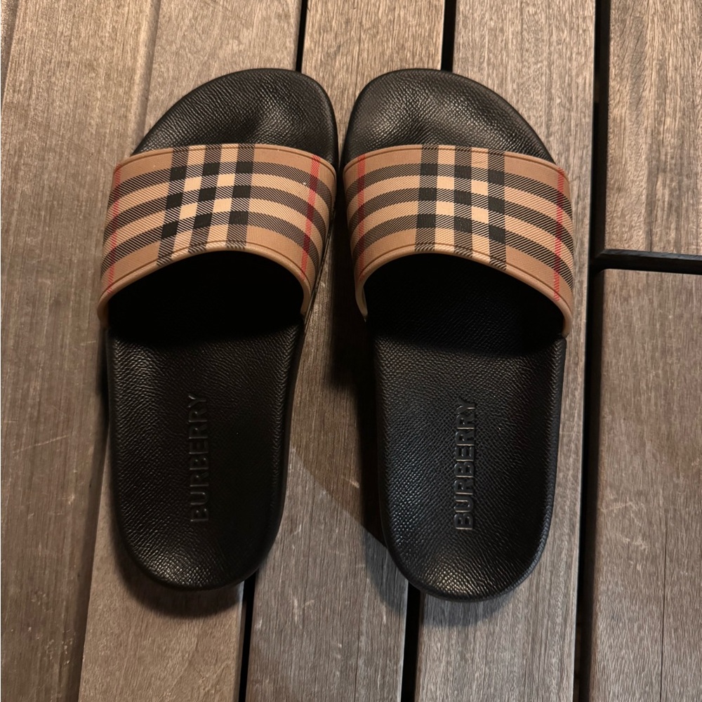 Burberry slides